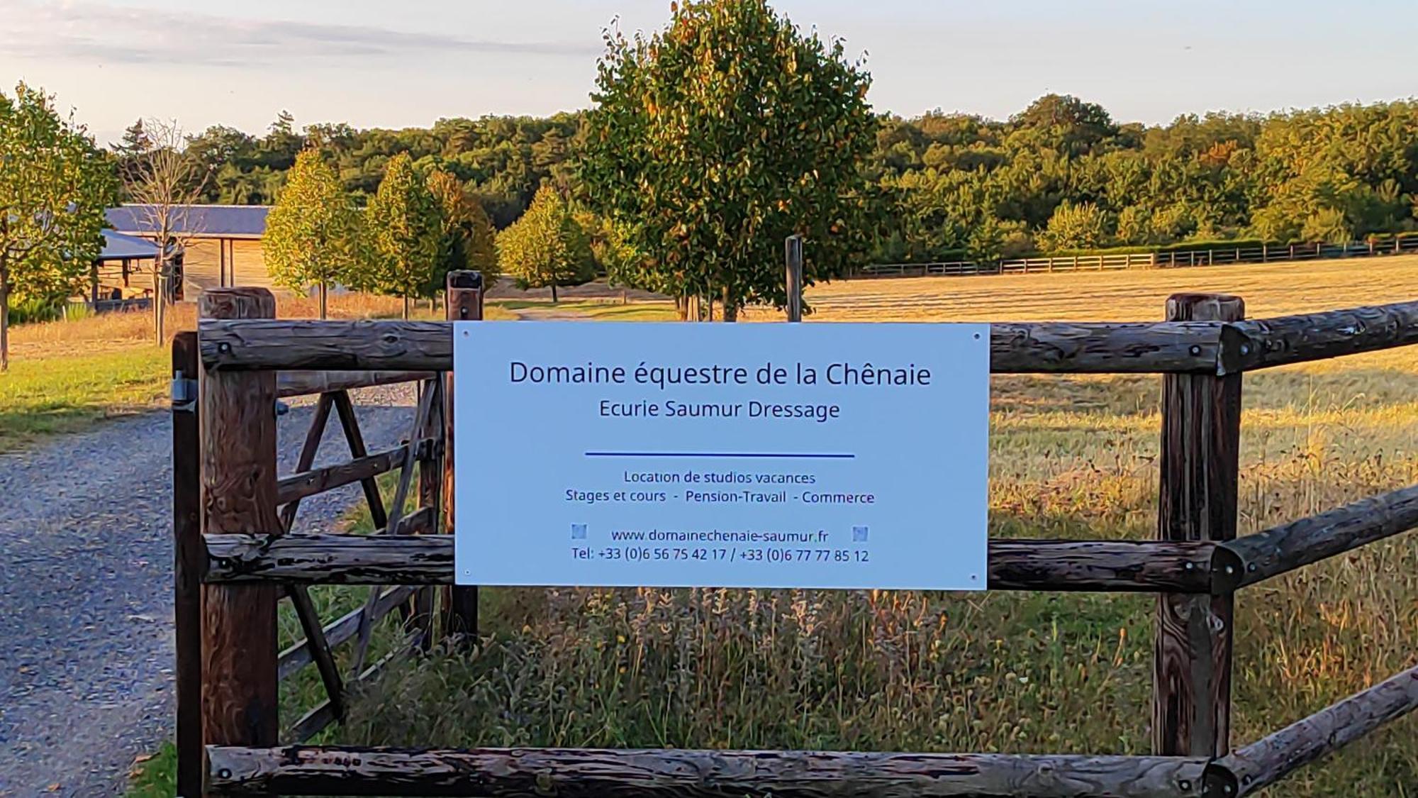 Domaine Equestre De La Chenaie Apartment Saumur Luaran gambar